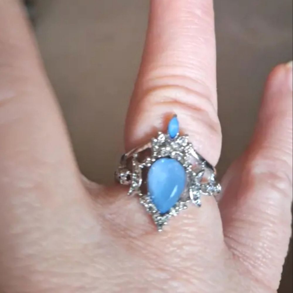 Exquisite moonstone ring sz 8